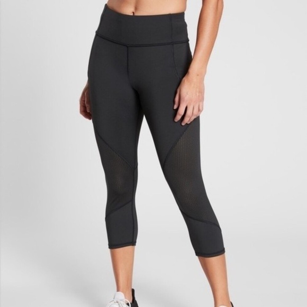 Athleta Contender Mesh Crop Capri Black Size Small